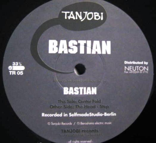 Bastian - Center Fold